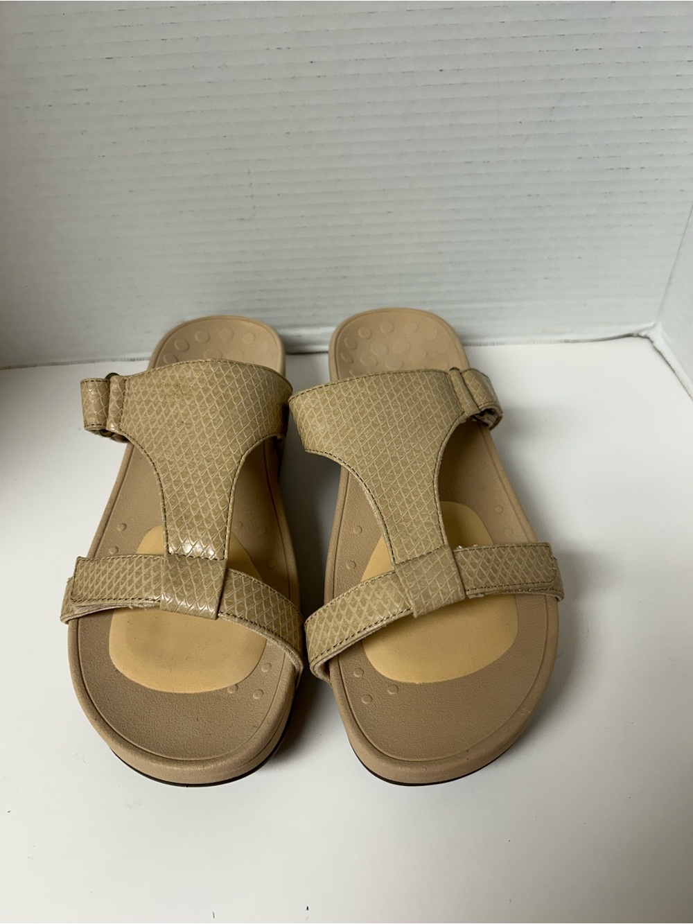 New Vionic Pacific Ellie Platform Slide Sandals in Oat/Tan (Size 8).